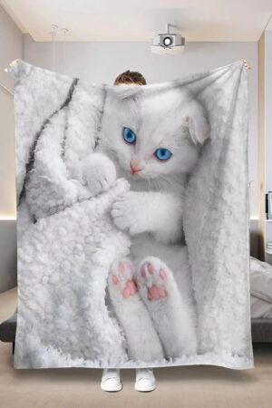 Cute Cat Print Flannel Throw Blanket – Soft Sofa & Nap Blanket Gift for Kids & Adults